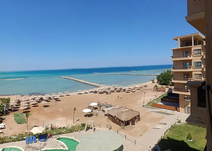 Seafront G311 Aparthotel *