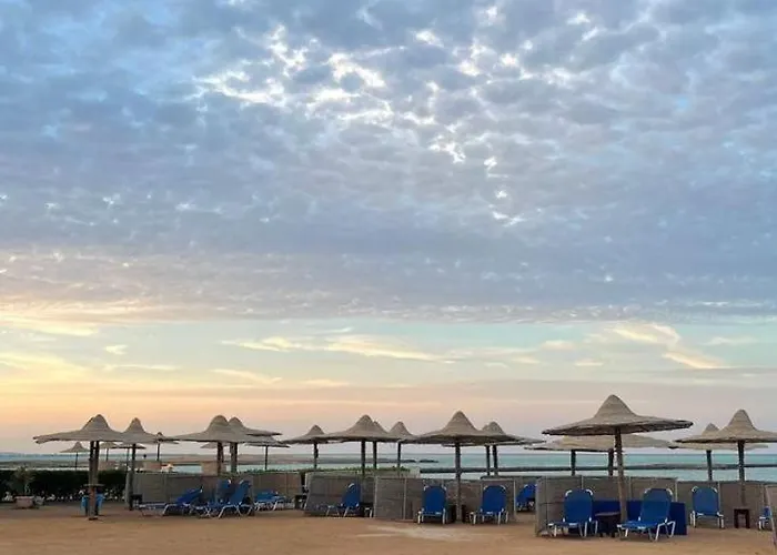 Seafront G311 Aparthotel