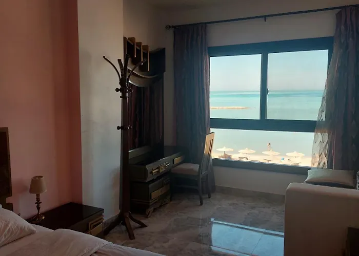Aparthotel Seafront G311 *