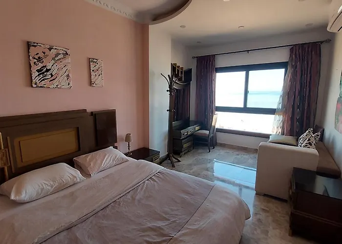 Seafront G311 Aparthotel *